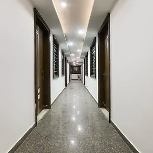 *** Hotel Seven S India