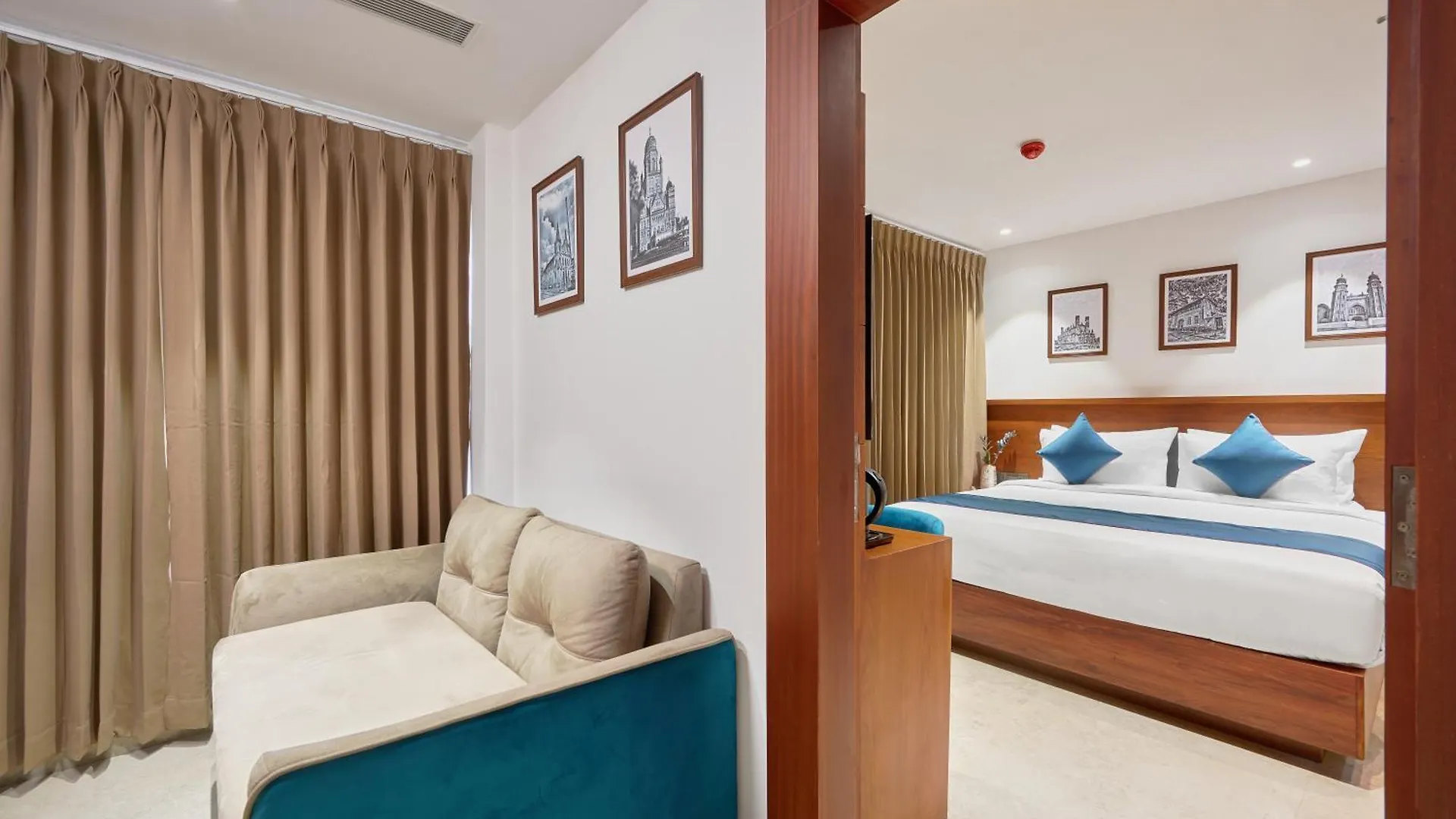 Q-White Crescent Hotel Kochi